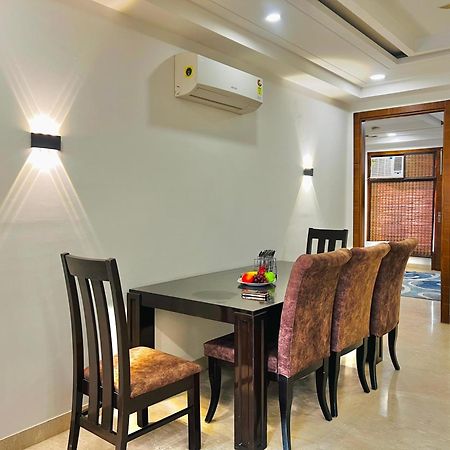 Bedchambers Serviced Apartments, Ardee City Gurgáon Kültér fotó
