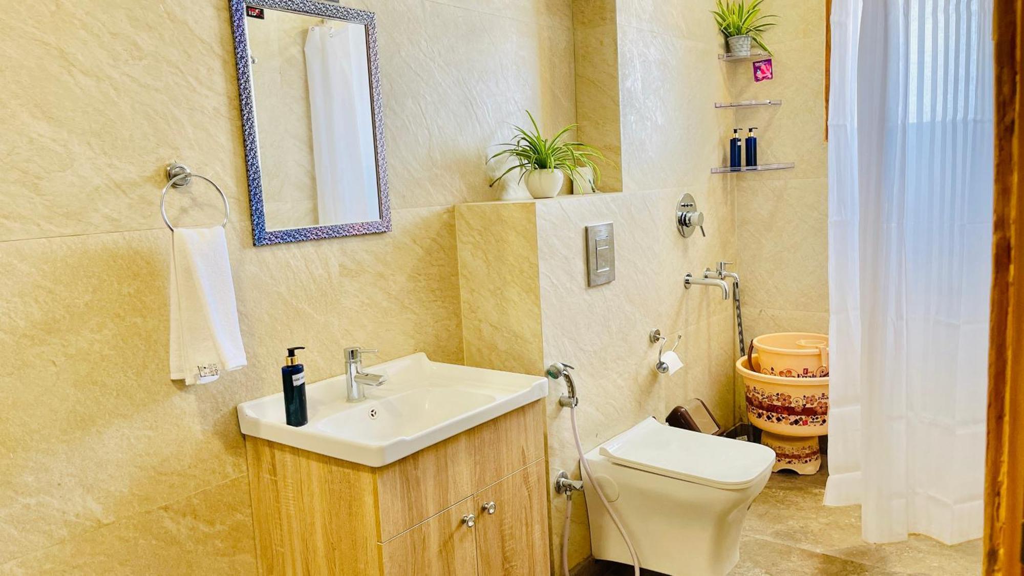 Bedchambers Serviced Apartments, Ardee City Gurgáon Kültér fotó