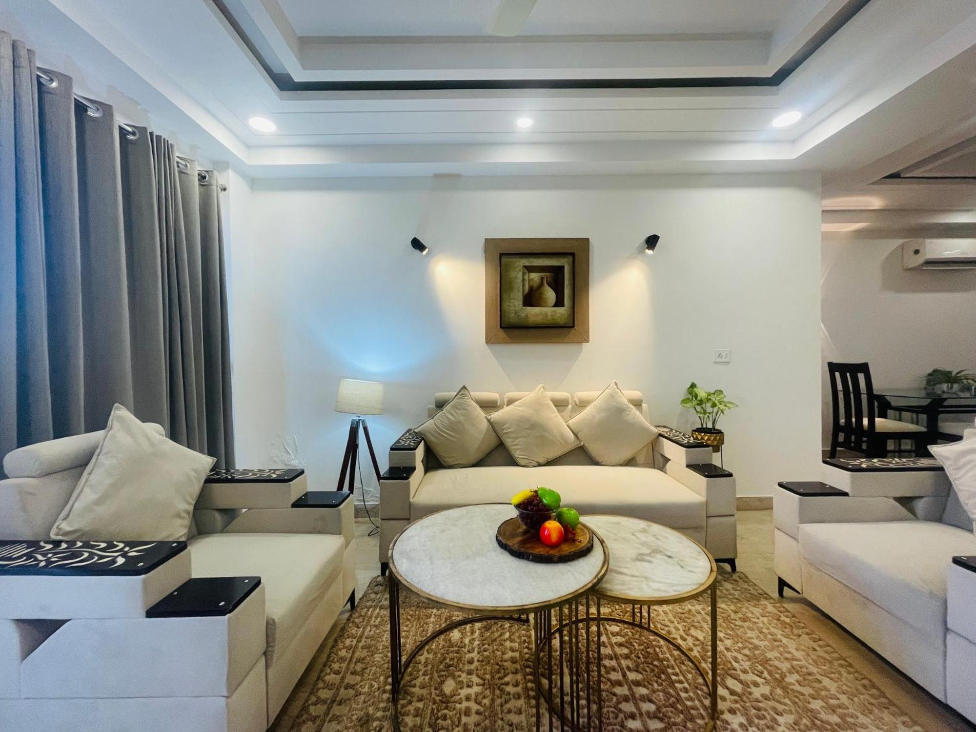 Bedchambers Serviced Apartments, Ardee City Gurgáon Kültér fotó